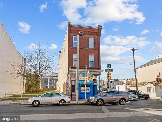 1542 W DIAMOND ST, Philadelphia, PA 19121