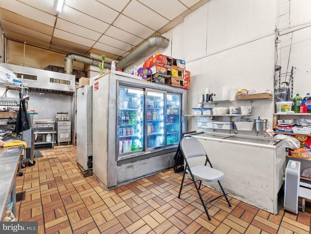 1542 W DIAMOND ST, Philadelphia, PA 19121