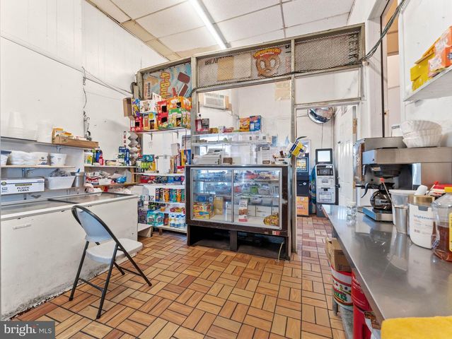 1542 W DIAMOND ST, Philadelphia, PA 19121