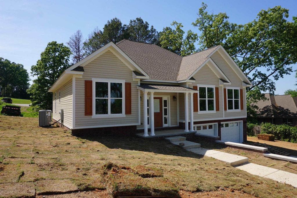 601 Country Club Road, Searcy, AR 72143
