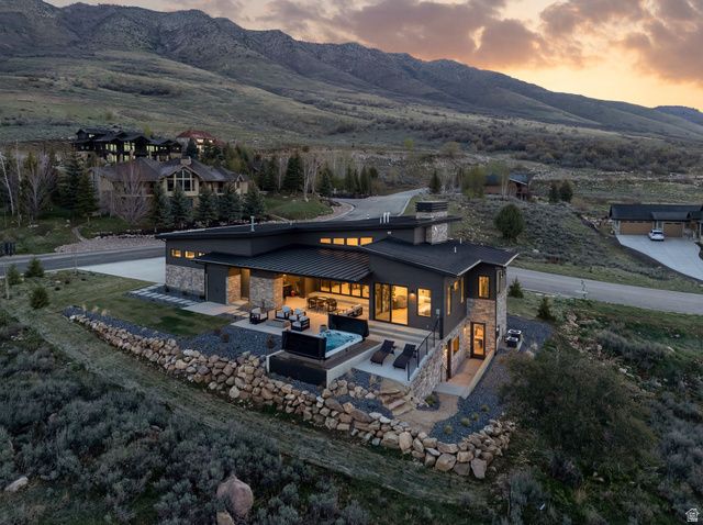 5585 E HIGHLAND VIEW CT, Eden, UT 84310