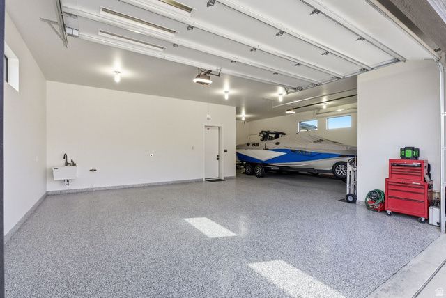 5585 E HIGHLAND VIEW CT, Eden, UT 84310