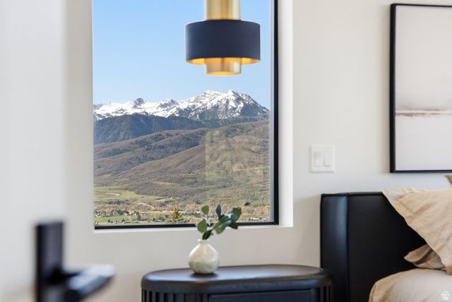 5585 E HIGHLAND VIEW CT, Eden, UT 84310