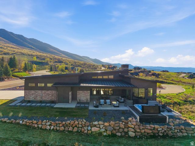 5585 E HIGHLAND VIEW CT, Eden, UT 84310