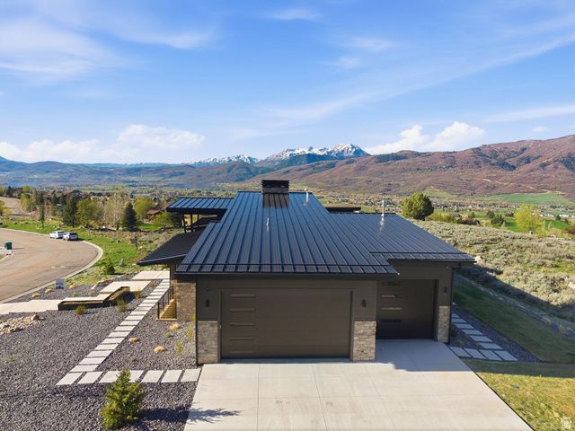 5585 E HIGHLAND VIEW CT, Eden, UT 84310
