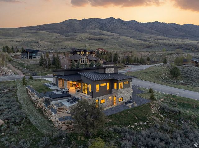 5585 E HIGHLAND VIEW CT, Eden, UT 84310