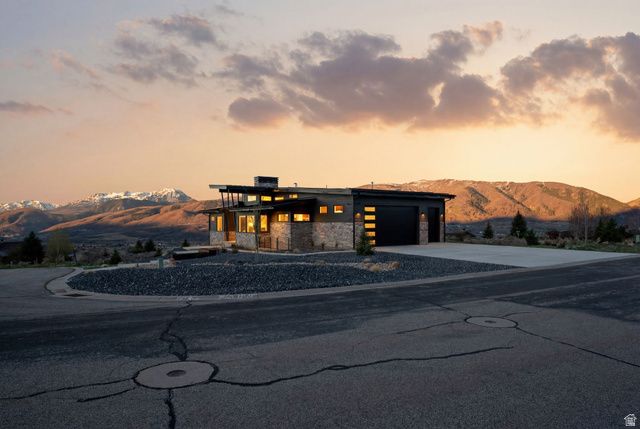 5585 E HIGHLAND VIEW CT, Eden, UT 84310
