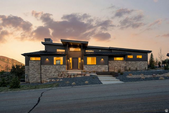 5585 E HIGHLAND VIEW CT, Eden, UT 84310
