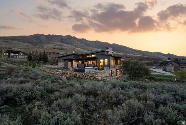 5585 E HIGHLAND VIEW CT, Eden, UT 84310