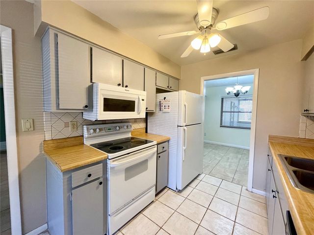 950 HEDGEWOOD COURT, Winter Park, FL 32792