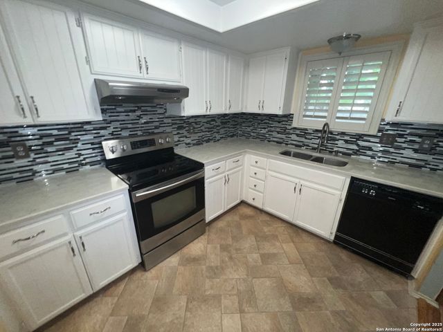 6415 Edinborough, Leon Valley, TX 78238
