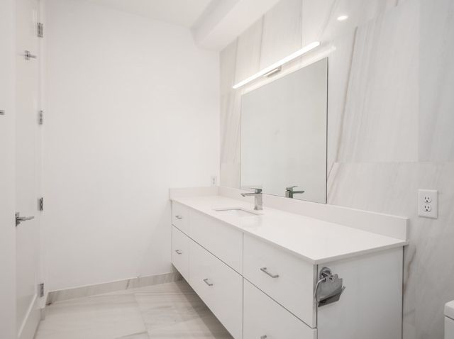 340 West 2nd Street 9, Boston, MA 02127