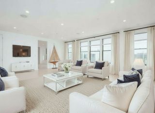 340 West 2nd Street 9, Boston, MA 02127