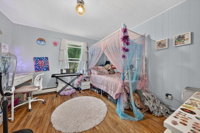 16 Svenson Ave 1, Worcester, MA 01607