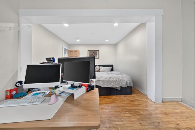 16 Svenson Ave 1, Worcester, MA 01607