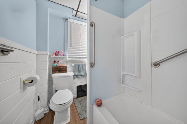 16 Svenson Ave 1, Worcester, MA 01607