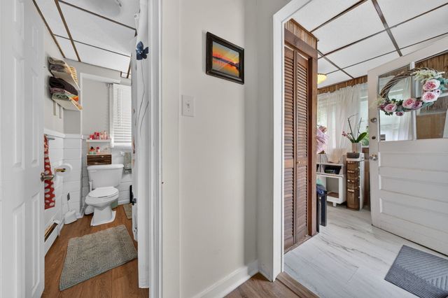 16 Svenson Ave 1, Worcester, MA 01607