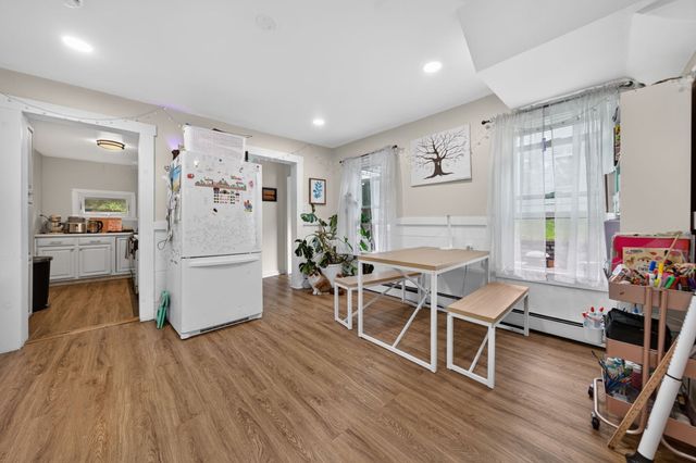 16 Svenson Ave 1, Worcester, MA 01607