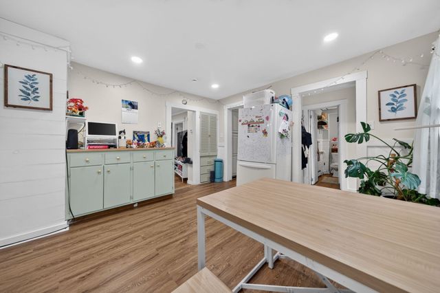 16 Svenson Ave 1, Worcester, MA 01607