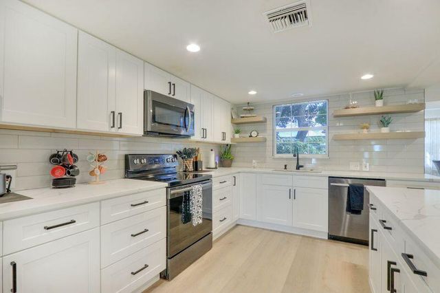 1808 N 17th Ave Avenue N, Lake Worth Beach, FL 33460
