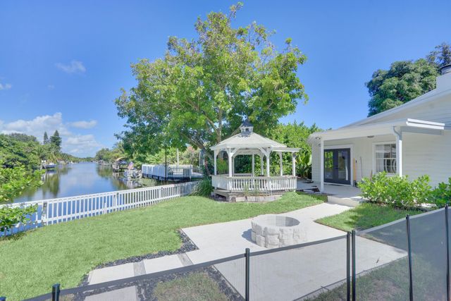 1808 N 17th Ave Avenue N, Lake Worth Beach, FL 33460