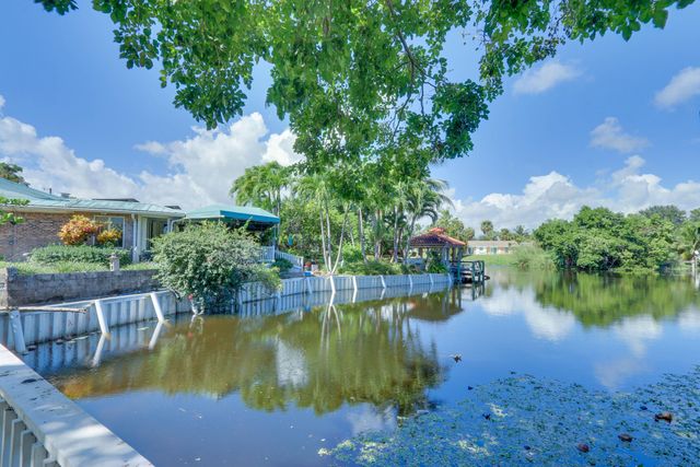 1808 N 17th Ave Avenue N, Lake Worth Beach, FL 33460