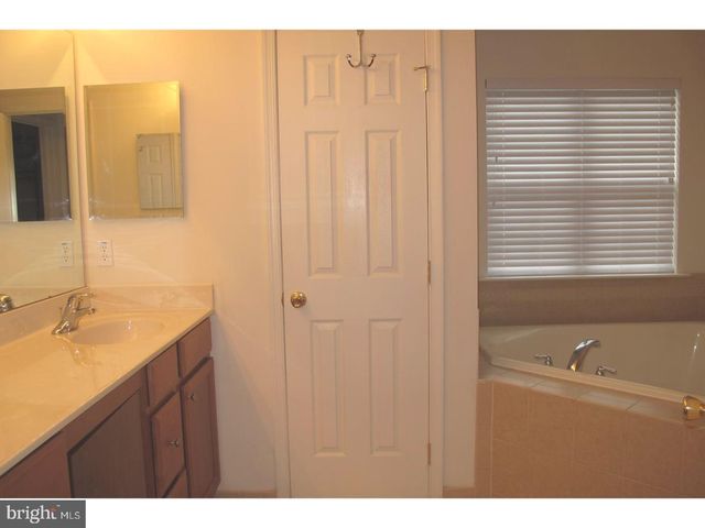 57 HADDON CT, Pennington, NJ 08534