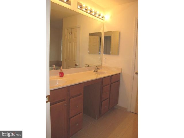 57 HADDON CT, Pennington, NJ 08534