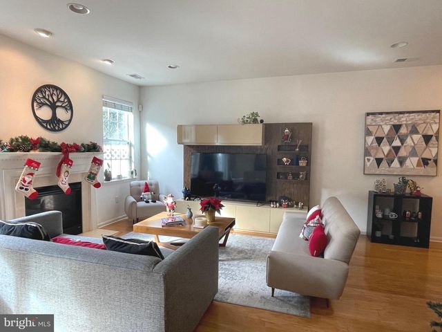 57 HADDON CT, Pennington, NJ 08534