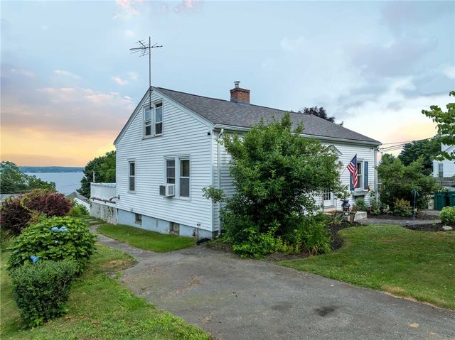 167 Water Street, Portsmouth, RI 02871