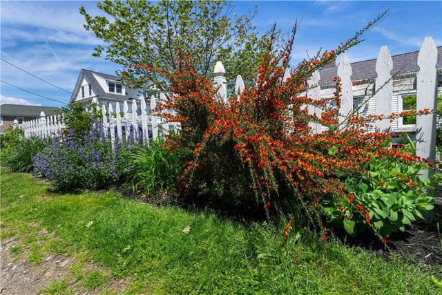 167 Water Street, Portsmouth, RI 02871