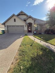 382 Violet Drive, Robinson, TX 76706