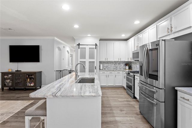 16018 LONEOAK VIEW DRIVE, Lithia, FL 33547