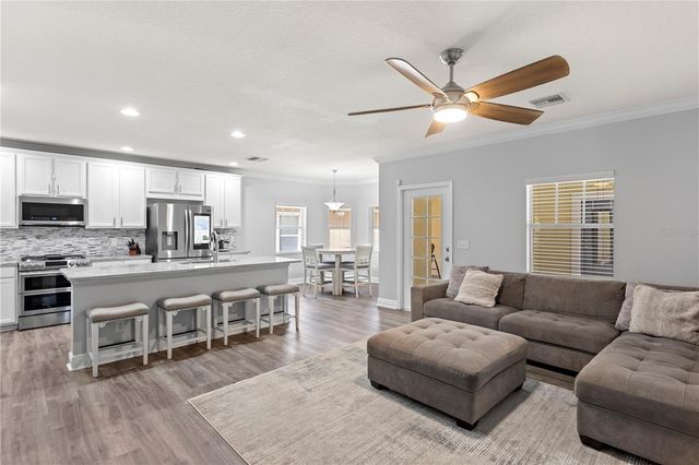 16018 LONEOAK VIEW DRIVE, Lithia, FL 33547