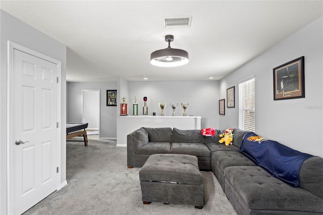 16018 LONEOAK VIEW DRIVE, Lithia, FL 33547