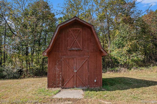 8351 Lange Road, Fowlerville, MI 48836