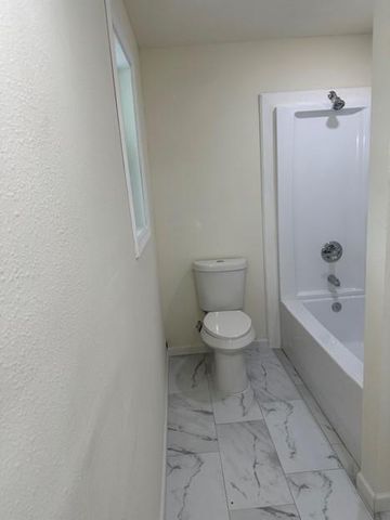 2318 Kingsdale Drive, Deer Park, TX 77536