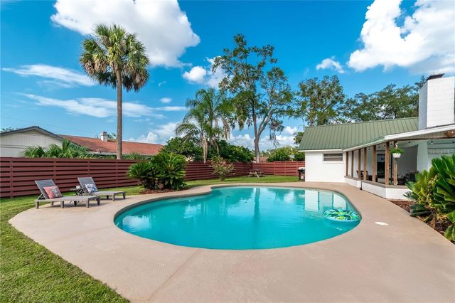 2135 NE 8TH STREET, Ocala, FL 34470