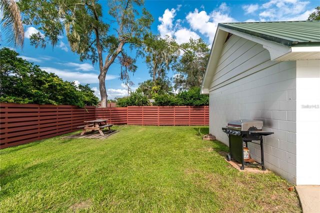 2135 NE 8TH STREET, Ocala, FL 34470