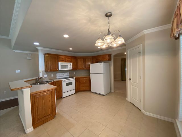 1835 Woodchase Drive, Fort Worth, TX 76120