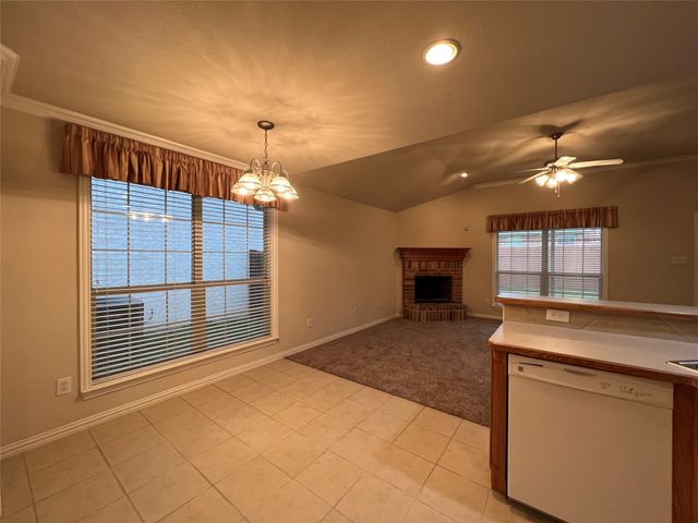 1835 Woodchase Drive, Fort Worth, TX 76120