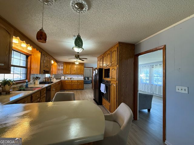 102 Hemlock Street, Warner Robins, GA 31093