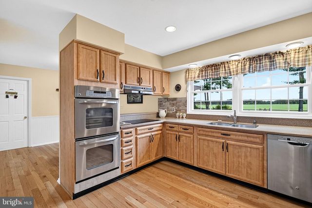 140 PLAINSBORO RD, Cranbury, NJ 08512