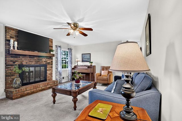 140 PLAINSBORO RD, Cranbury, NJ 08512