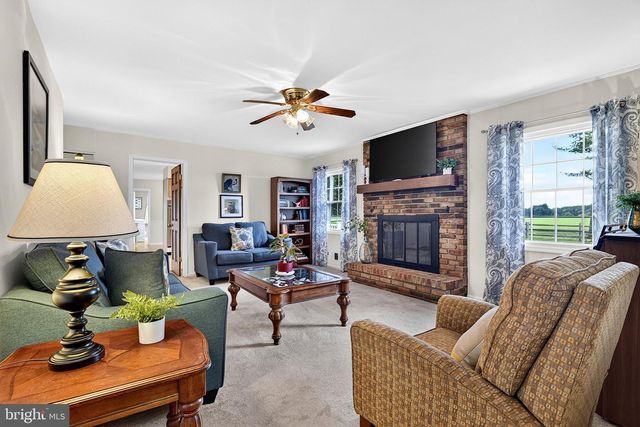 140 PLAINSBORO RD, Cranbury, NJ 08512