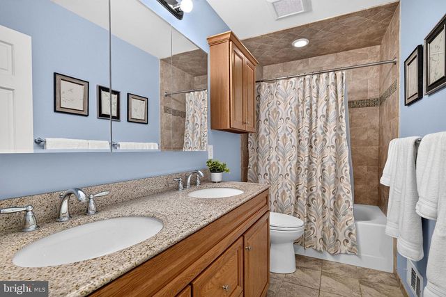 140 PLAINSBORO RD, Cranbury, NJ 08512