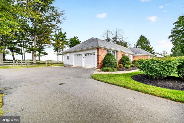 140 PLAINSBORO RD, Cranbury, NJ 08512