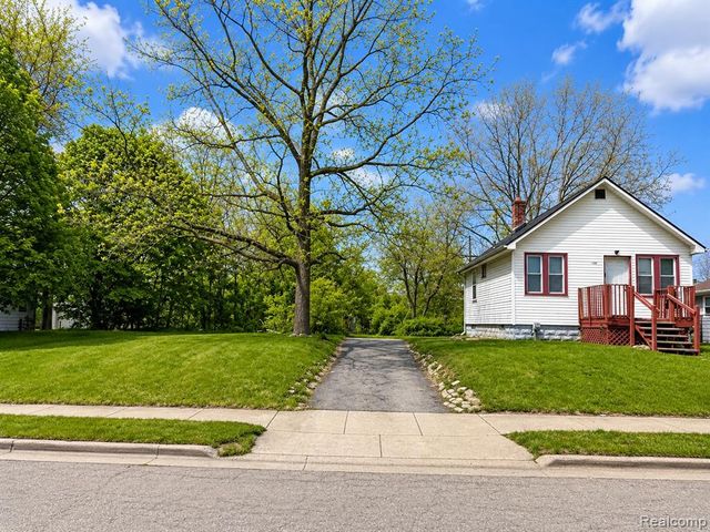 148 Russell Street, Pontiac, MI 48342