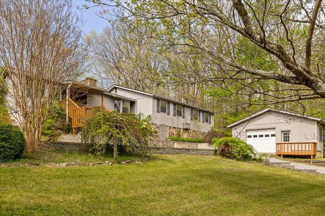 429 St Simon Trail, Signal Mountain, TN 37377
