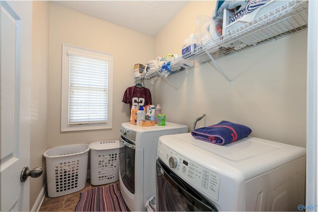 1252 Canoe Creek Road, Rainbow City, AL 35906